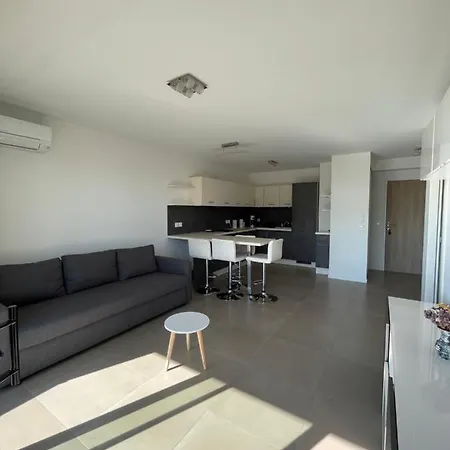 Lovely 1 Bedroom In *