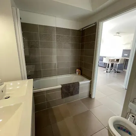 公寓 Lovely 1 Bedroom In